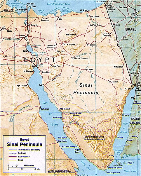 Egitto, violazioni e crimini di guerra nel Sinai settentrionale: l’esercito stringe la popolazione in una morsa